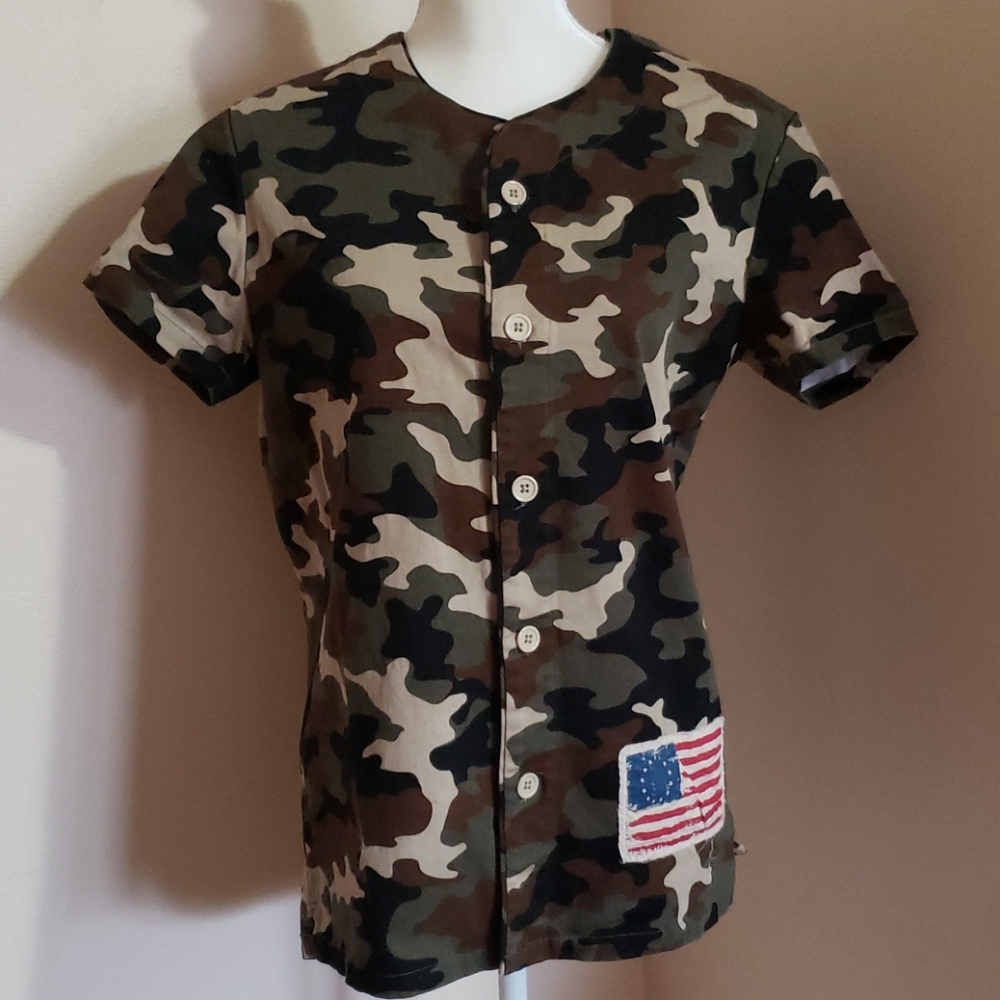 Jaywalker Camo Button Up SZ Small EUC